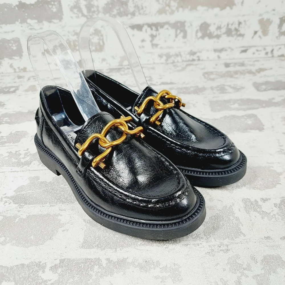 New Steve Madden Karmine Gleaming Black Leather Goldtone Hardware Loafer W945 - Picture 4 of 11